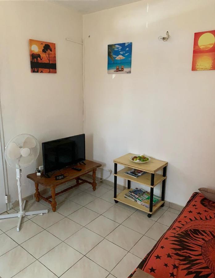 Chez Sidoine Meuble 1 Chambre Le Moule Eksteriør bilde